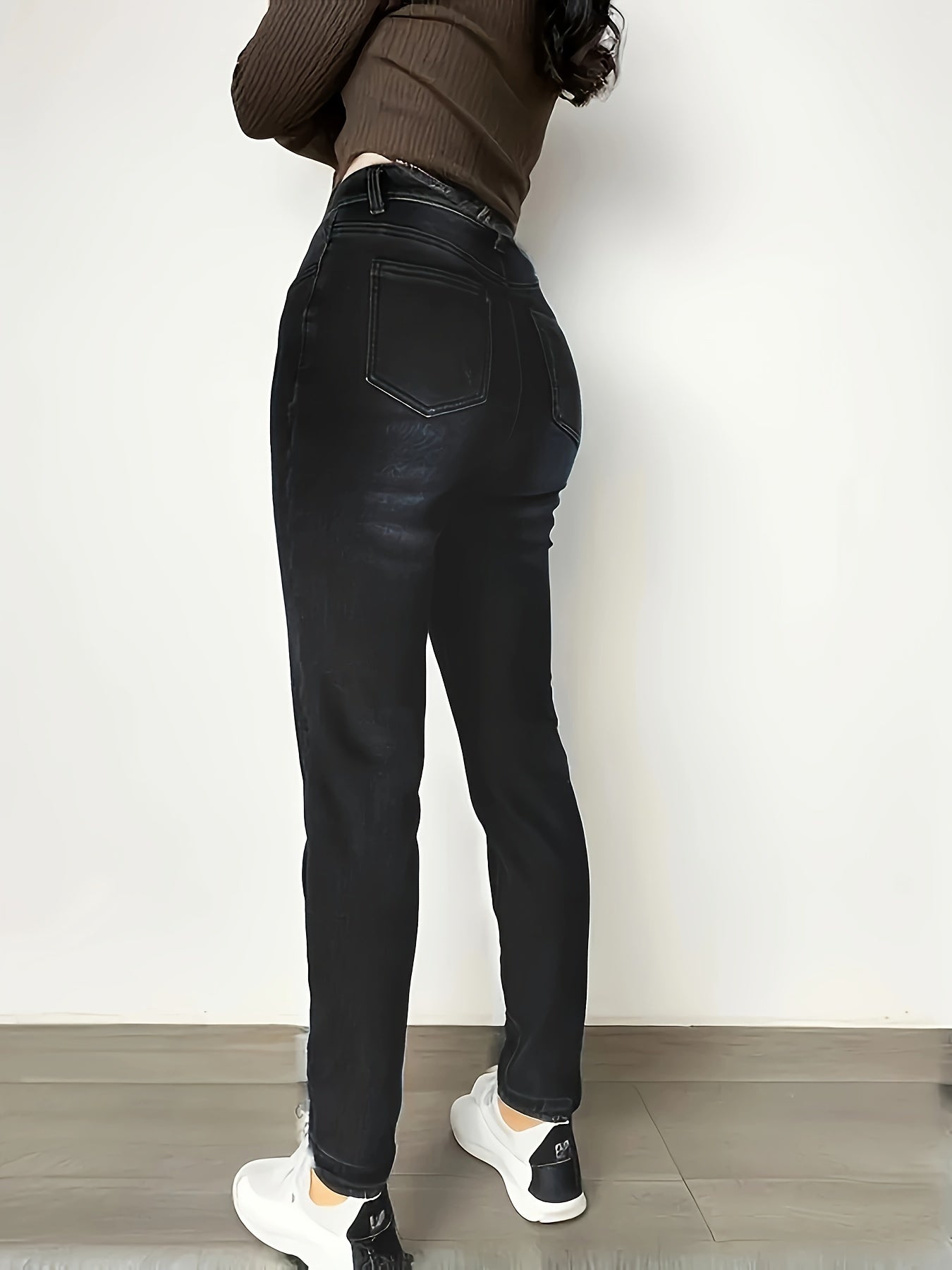 Pantalones ajustados de mezclilla azul para mujer con forro de felpa, diseño desgastado, corte ajustado, elásticos, cálidos e informales para el invierno