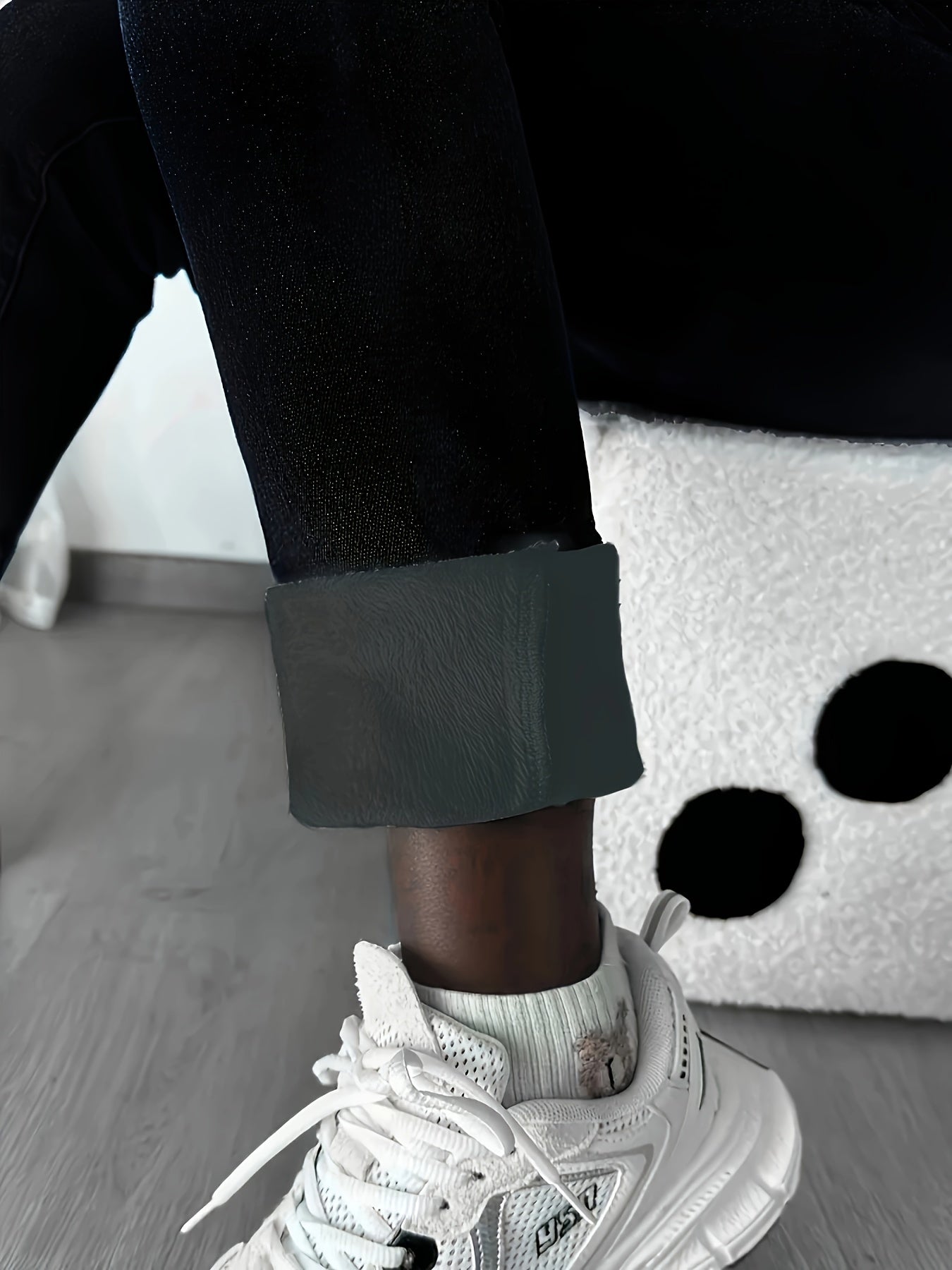 Pantalones ajustados de mezclilla azul para mujer con forro de felpa, diseño desgastado, corte ajustado, elásticos, cálidos e informales para el invierno